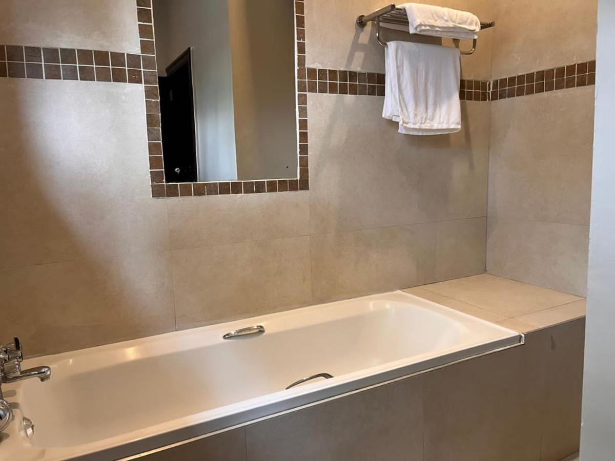 Lukundo Place Lusaka Ngoại thất bức ảnh